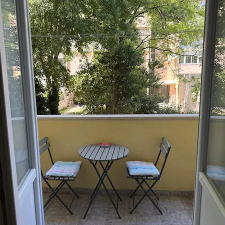 Apartment Blue Bay Split