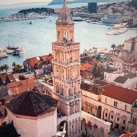 Blue Bay * Split